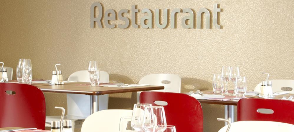 Campanile Avallon Sauvigny-le-Bois Restaurante foto